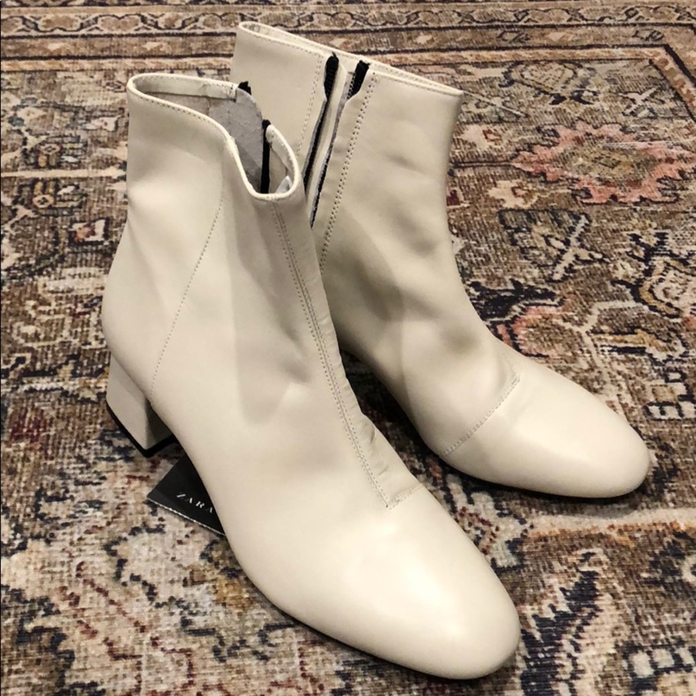 Zara leather white boots size 6